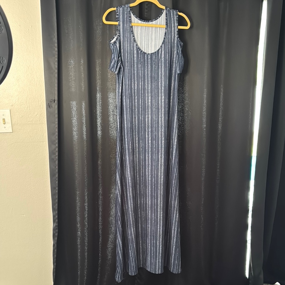 Striped Blue Sleeveless Maxi Dress